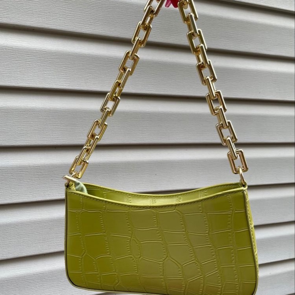 NWT green shoulder bag with gold straps - Picture 10 of 10